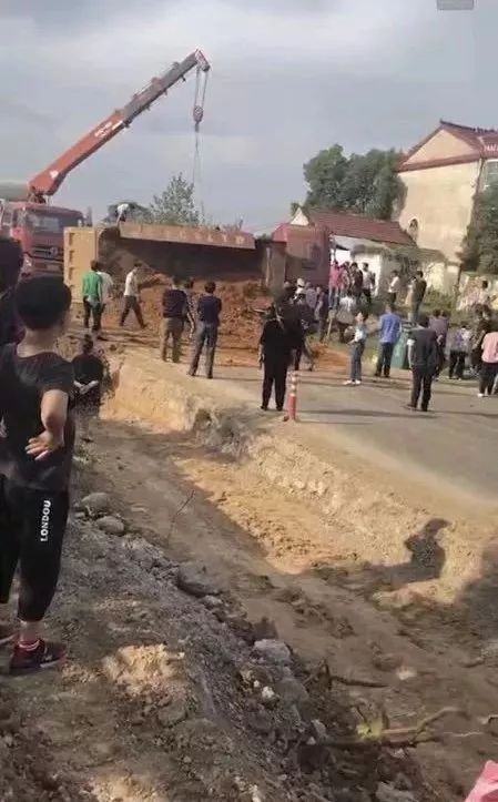 安徽灵璧县最新车祸,安徽灵璧县最新车祸背后的故事，小巷中的隐藏美食秘境
